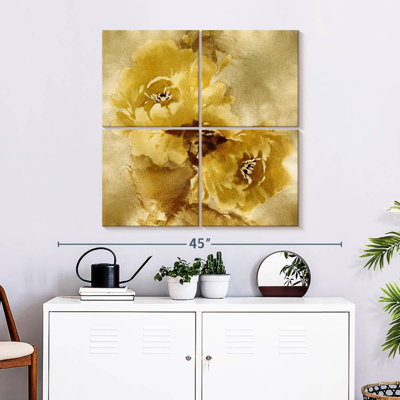 Fleur Harnek sur fond d'or II