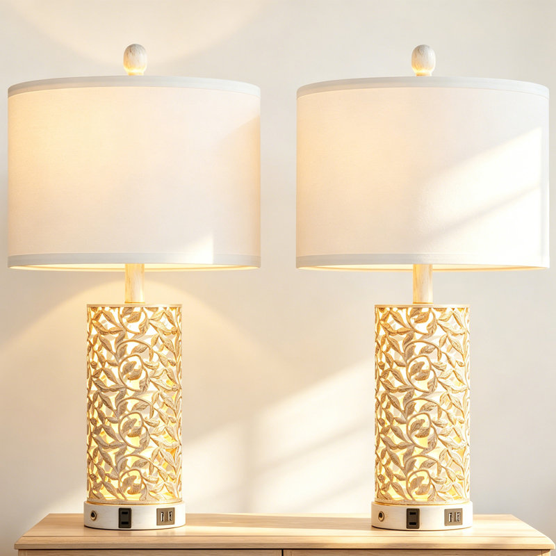 Pavelas USB Table Lamp