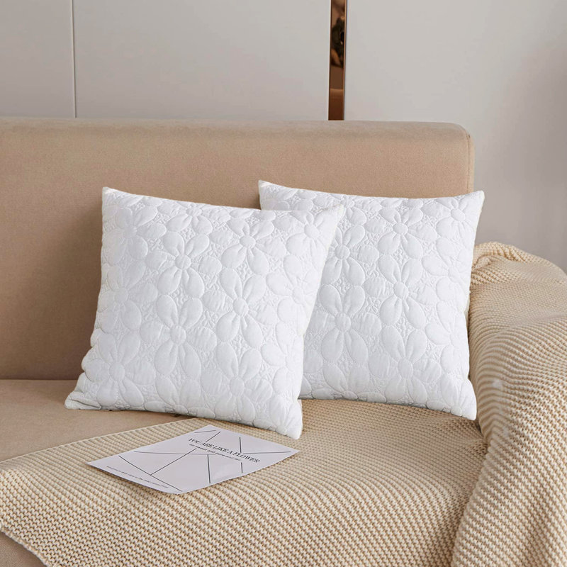 Housses de coussin floral matelassées (ensemble de 2), Blanc cassé, 20 po X 20 po