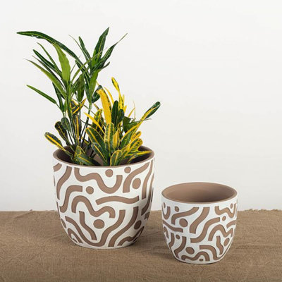 Set Of 2 Aztec Inspired Pattern Flower Pots Planters