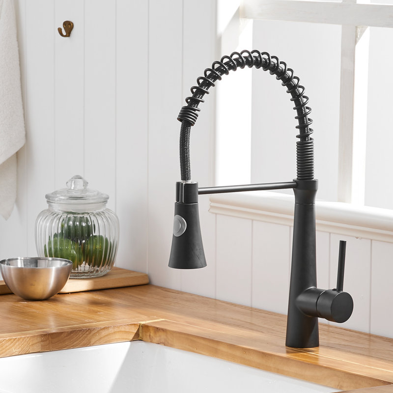 Robinet d'évier de cuisine moderne noir avec robinet escamotable, fuite en céramique, extérieur facile à nettoyer, température et débit d'eau réglables, robinet rétractable à installation rapide, conception à poignée simple,