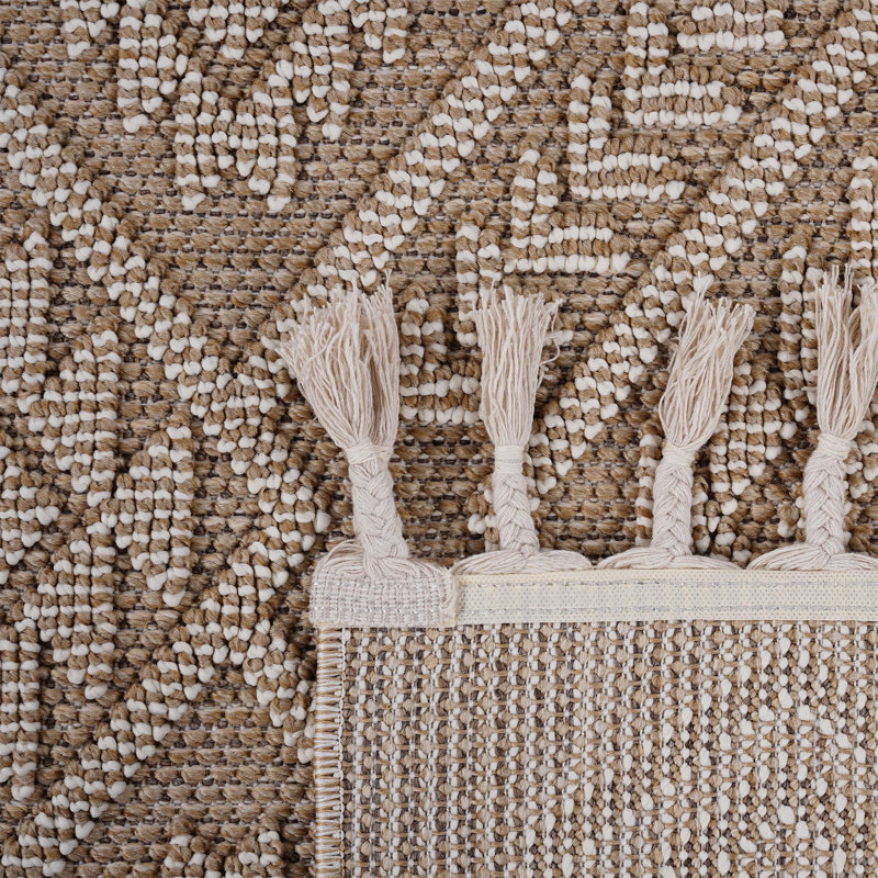 Natural / Traditional Indoor / Outdoor Area Rug, Rectangle 6'7" x 7'9"