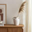 Vase en papier mâché Kenith avec forme Amphora et poignées - Décoration rustique décorative pour la maison-108645623-119437047