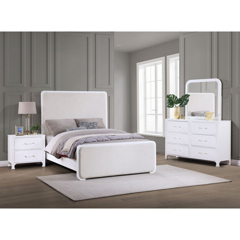 Ensemble de chambre à coucher 4 pièces Hessney, Très grand