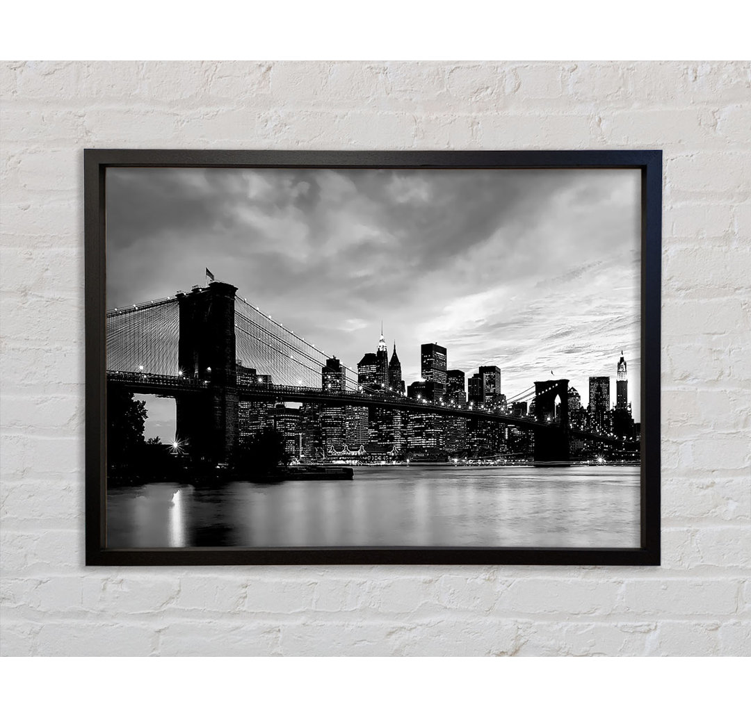 NYC Brooklyn Bridge B N W Cloudy Night - Einzelbildrahmen Kunstdrucke auf Leinwand