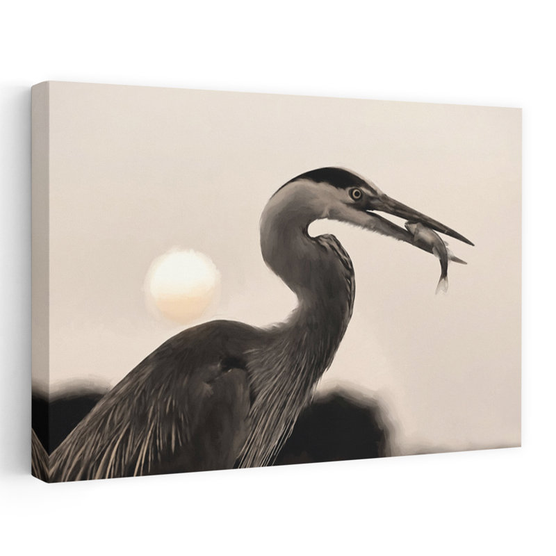 «Catch Of The Day» - Silhouette d'oiseau héron contemporain avec poisson, H 16 po x l 24 po