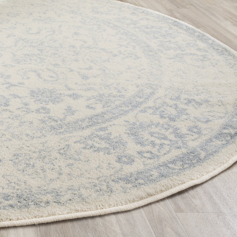 Nuss Performance Oriental Rug, Round 4'