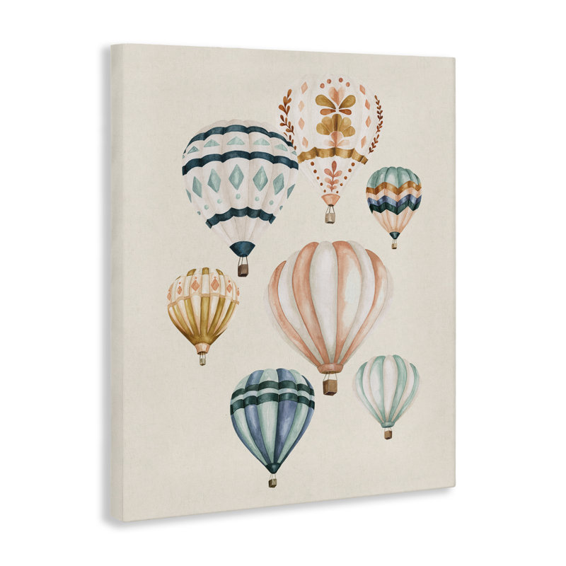 Toile à montgolfières Wanderlust, conception par Bethany Sandoval, H 48 po x l 36 po