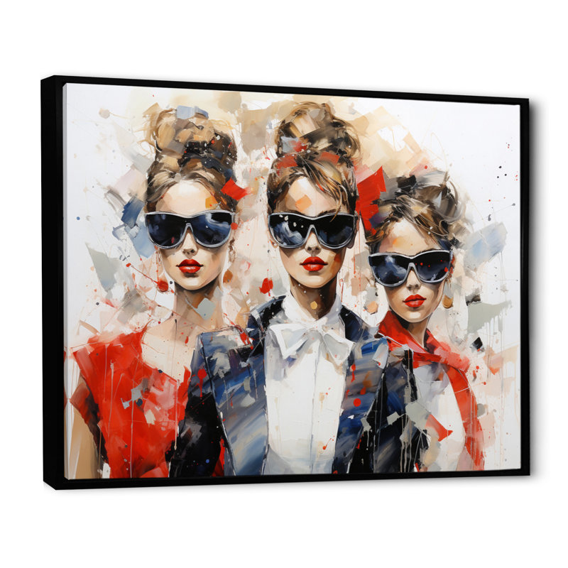 «Woman Fashion Fusion I» - Impression, H 24 po x l 32 po x P 1 po, Cadre flottant noir