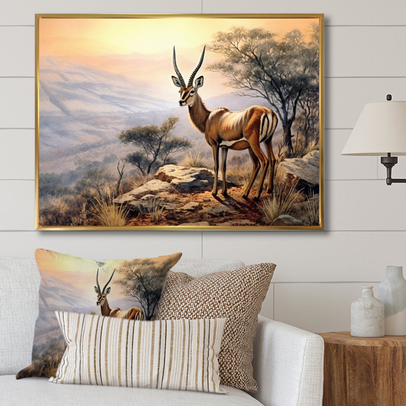 «Graceful Antelope III», reproduction sur toile, Cadre flottant doré, H 30 po x l 40 po x P 1,5 po