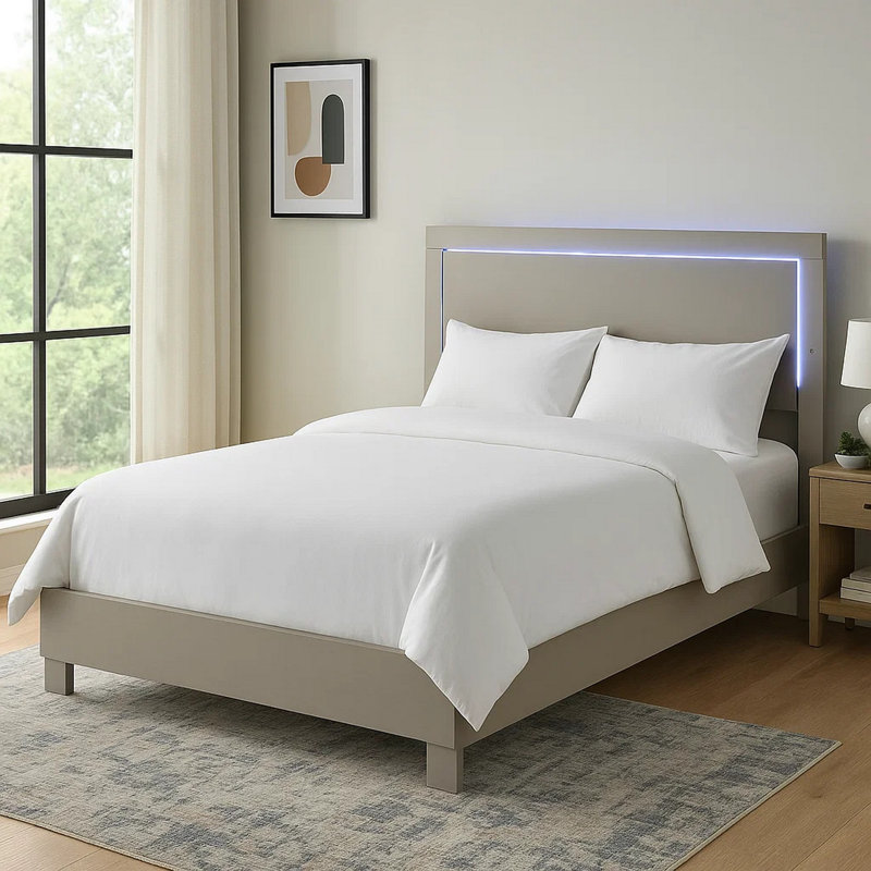 Tête de lit à DEL avec très grand lit Suni, structure en bois gris taupe clair, Gris taupe pâle / argent chromé, Grand