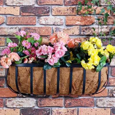 Rotella Metal Planter