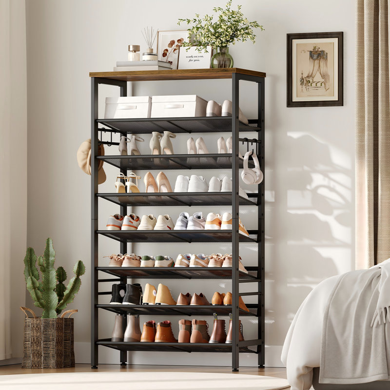 Range-chaussures empilable 24 à 32 paires, avec tablettes réglables plates ou en angle
