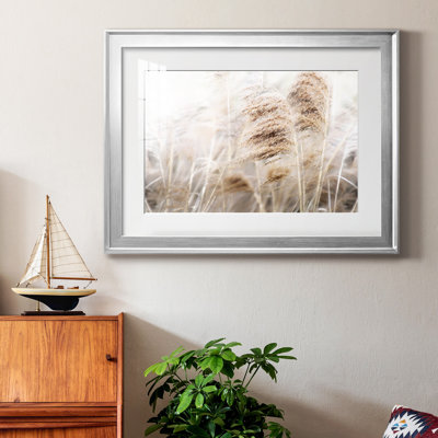 «Soft Pampas Breeze», reproduction encadrée de qualité supérieure - prête à être accrochée
