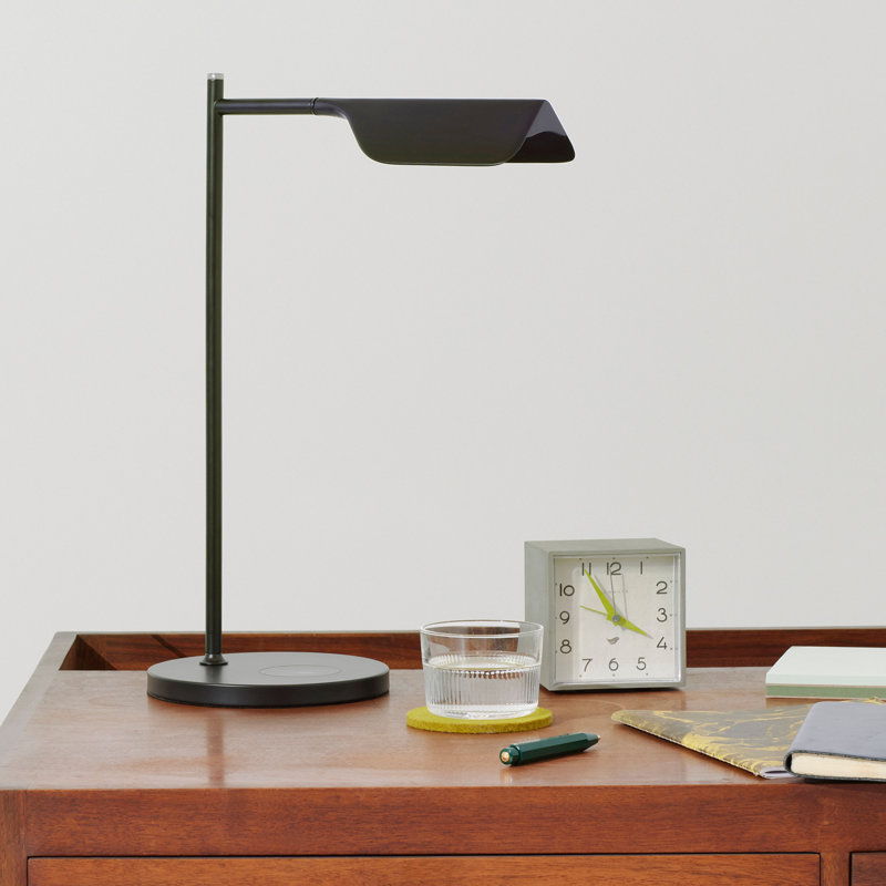 Lampe de bureau à DEL 16 po avec support de recharge sans fil, bras réglable et gradation à 3 voies Leaf