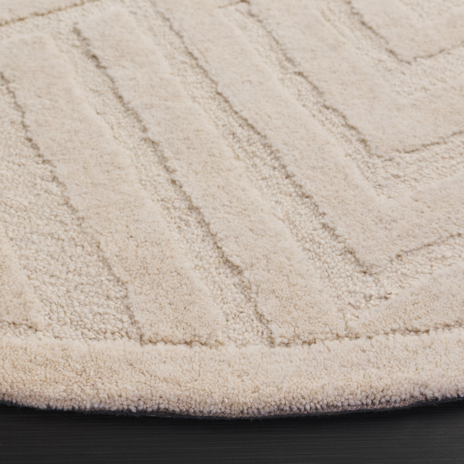 Ginna Hand-Tufted Wool Geometric Rug, Round 6'