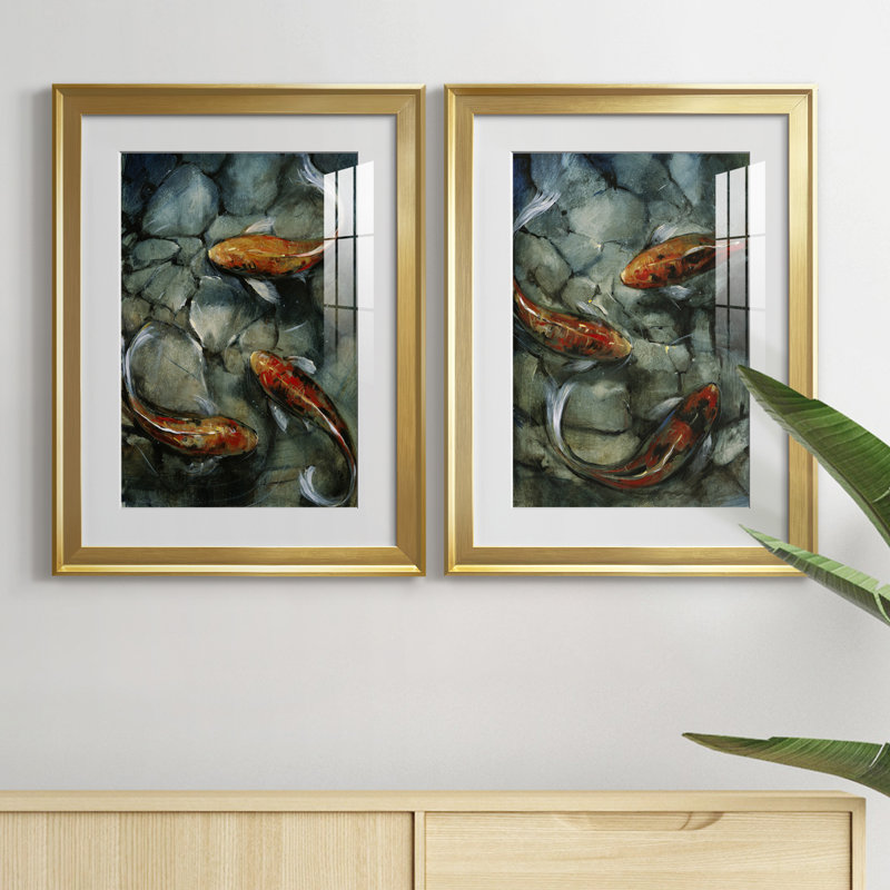Tres Koi I, reproduction encadrée de qualité supérieure - prête à être accrochée, H 36,5 po x l 53 po x P 1 po, Cadre doré
