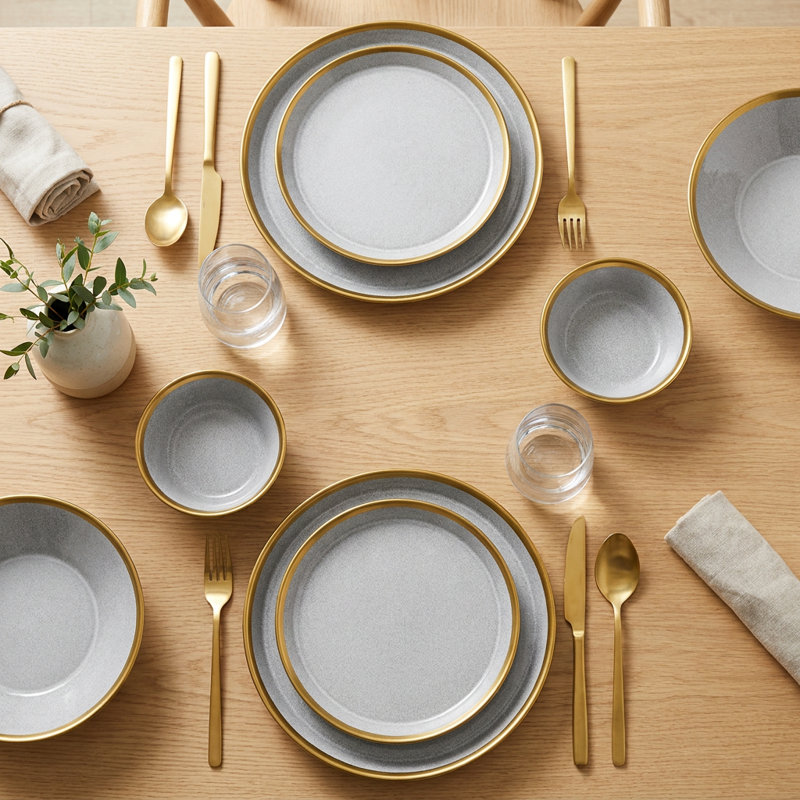 Service de table en porcelaine grise et dorée Celestial (service de 8 pièces pour 2 personnes)