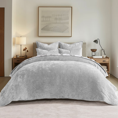 Velvet Quilt Set