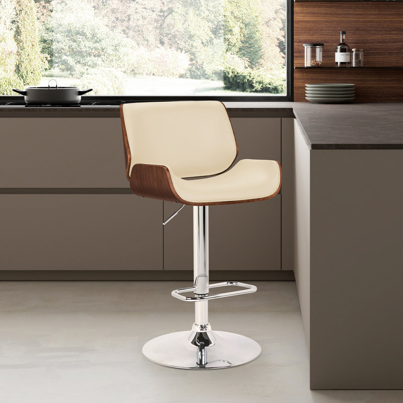 Tabouret de bar réglable en hauteur Cecillia en chrome, noyer et similicuir, Similicuir crème