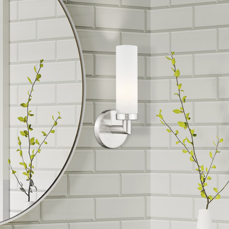 Applique murale de salle de bain à intensité variable 1 lumière Charlesha, Nickel brossé