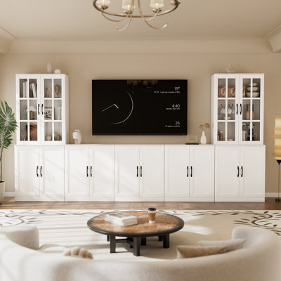 Meuble audio-vidéo blanc avec rehausse de porte en verre blanc, l 118 po x H 70,9 po Console télé avec tiroirs de rangement et armoires fermées | Pour téléviseur mural jusqu'à 75 po