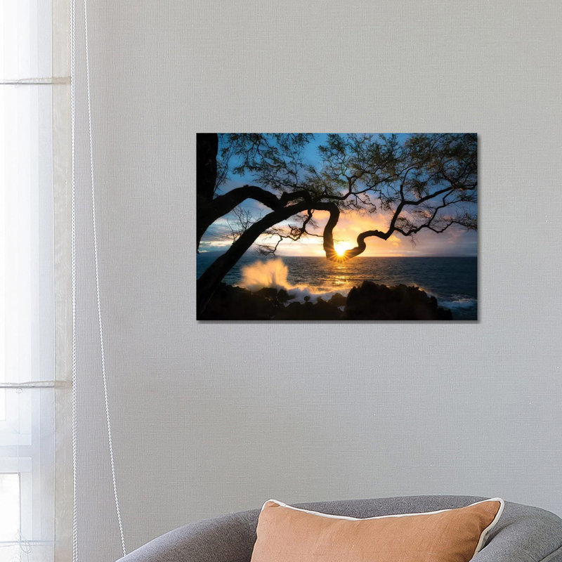 Silhouette Sunset by Dennis Frates - Wrapped Canvas Gallery-Wrapped Canvas Giclée, 66.04 cm H x 45.72 cm W x 1.91 cm D