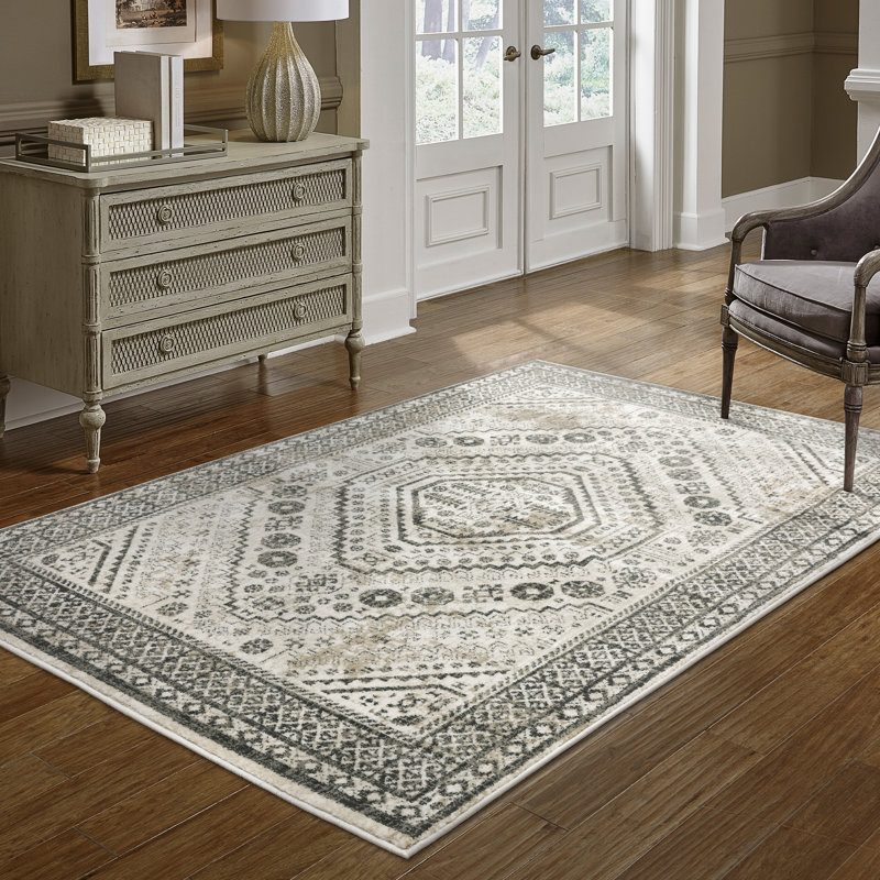 Tapis oriental ivoire / gris, Rectangle 5 pi 3 po x 7 pi 3 po