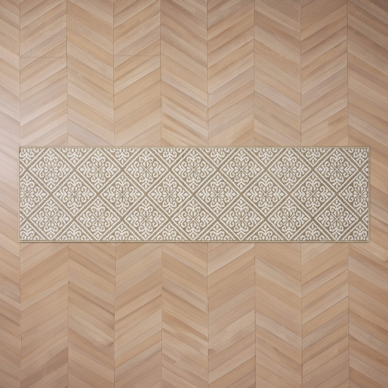 Austell Machine Woven Synthetic Geometric Area Rug, Runner 2'2" x 6', Beige/Natural