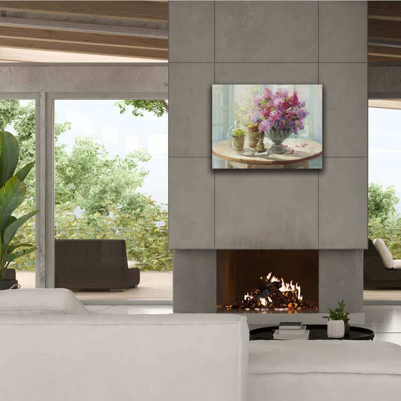 «Lilacs Still Life» par Danhui Nai, art mural sur toile, H 26 po x l 34 po