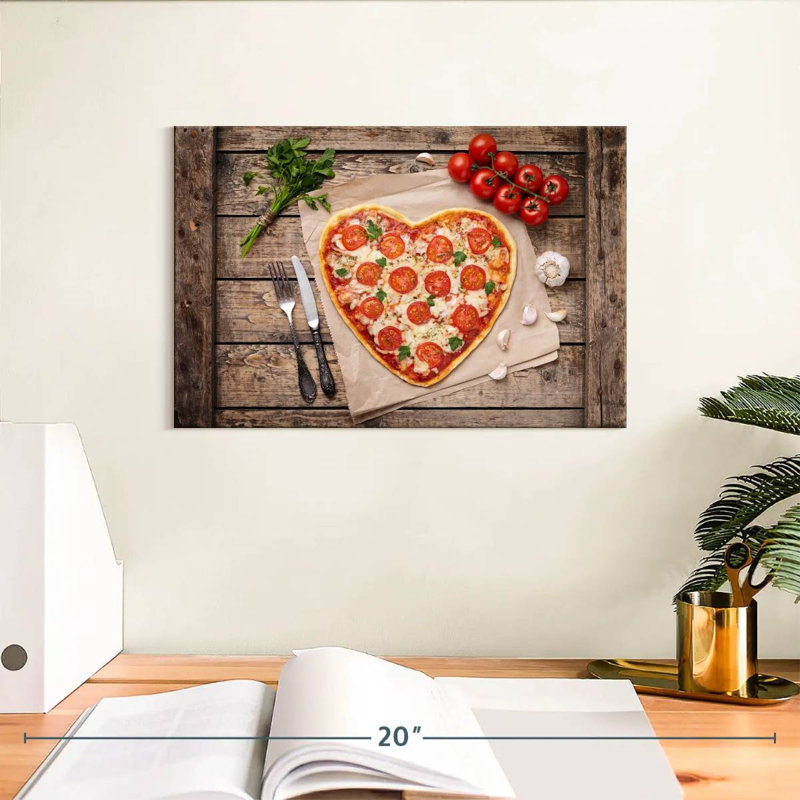 Yarlin Heart Shaped Pizza, 8" H x 12" W