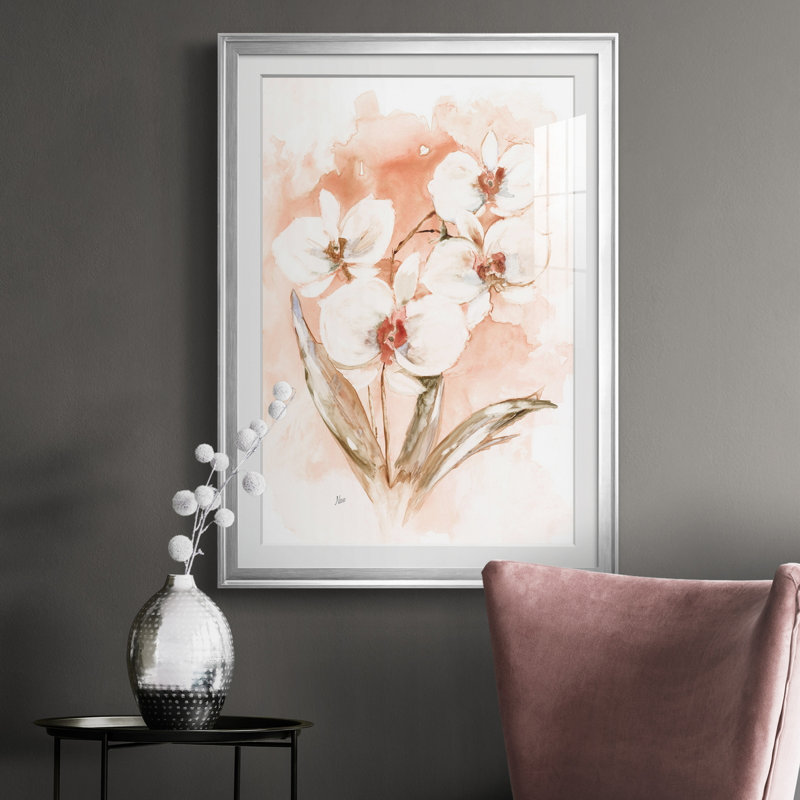 «White and Coral Orchid I» - Peinture sur toile encadrée, H 26,5 po x l 36,5 po x P 1,5 po, Argent