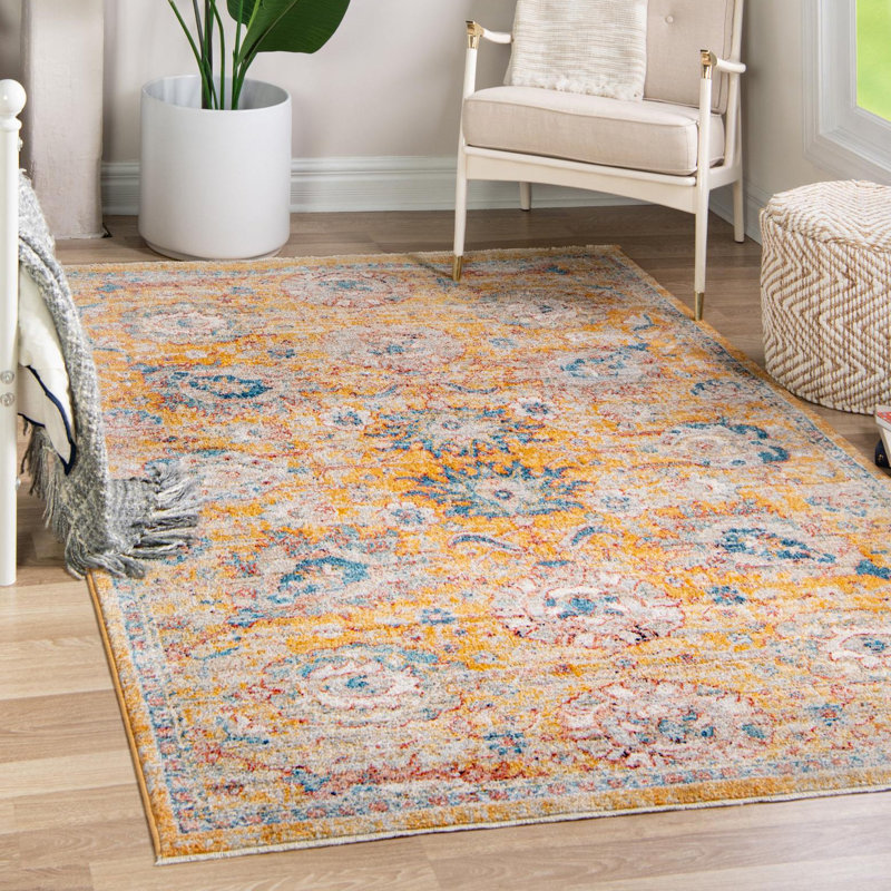 Tapis jaune à motif floral Akira, Rectangle 6 pi x 9 pi 2 po