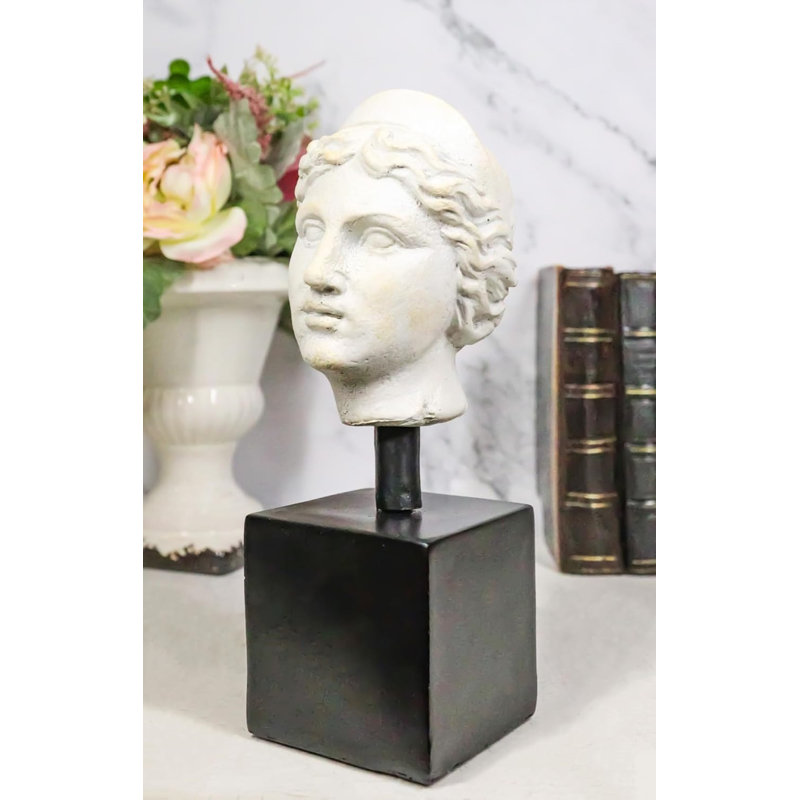 Ellarie Fantasy & Sci-Fi Statue