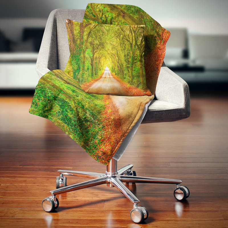 Coussin de forêt vert automne et route, 16 po x 1 po, Coussin décoratif