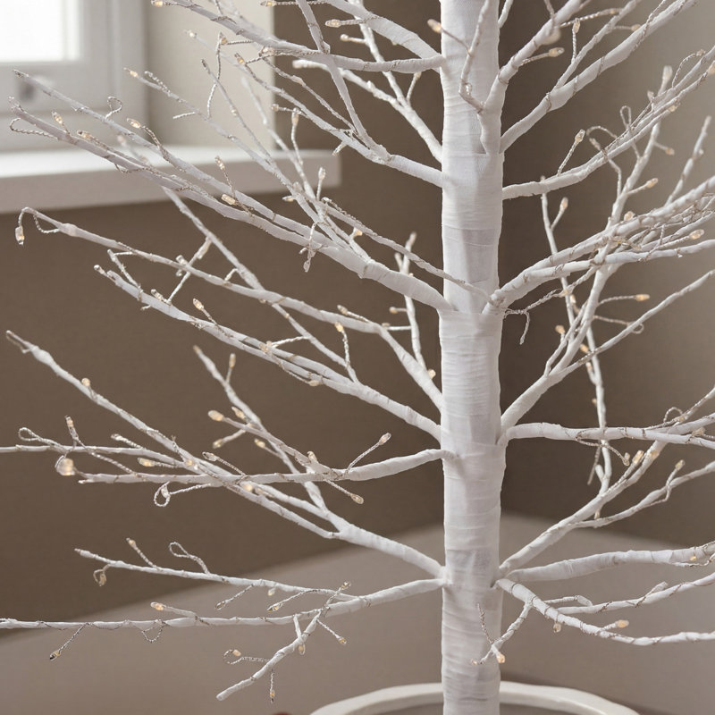 4 H Christmas Tree