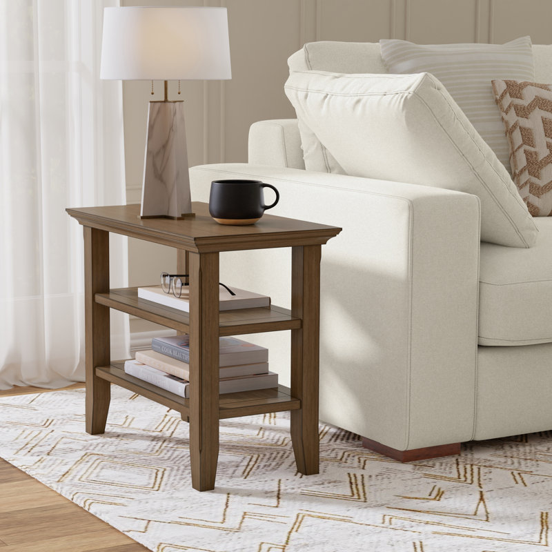 Table de bout transitionnelle en bois massif avec 2 tablettes ouvertes Acadian, H 20 po x l 14 po x P 24 po, Brun