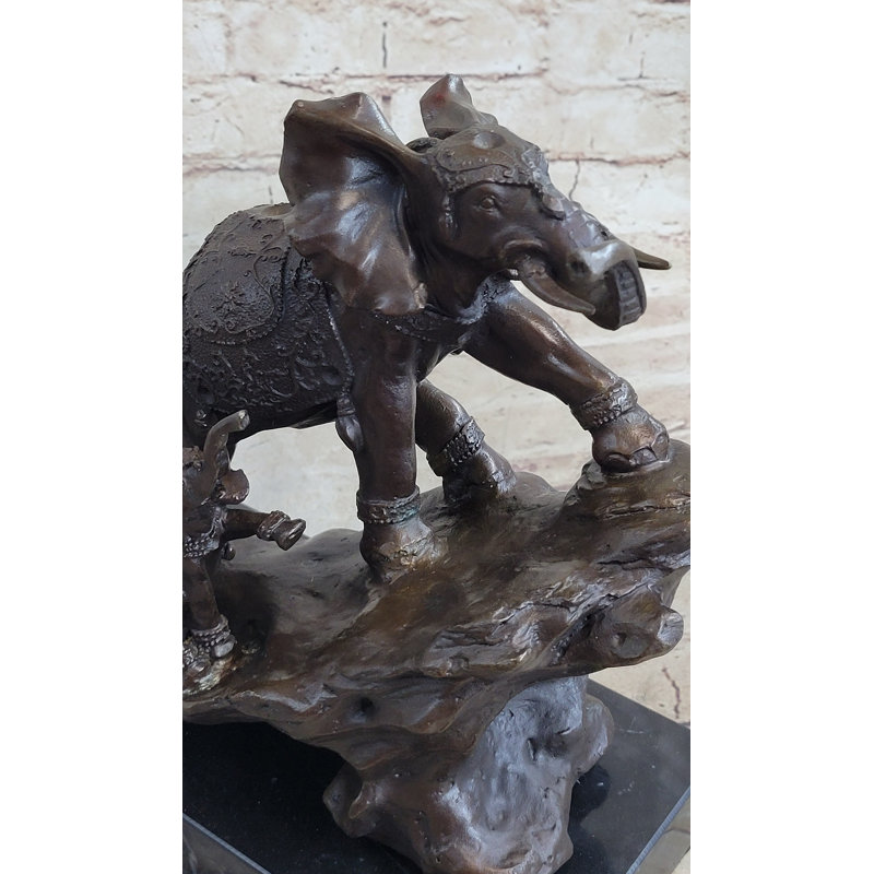 Figurines et sculptures Jiahna