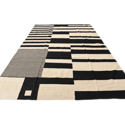 Noor Black and White Rug