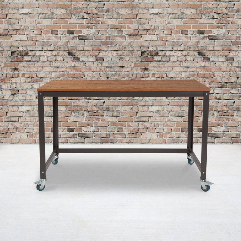 Table d'ordinateur et bureau Coventry au fini grain de bois de chêne brun avec roues en métal