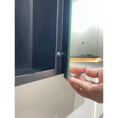 Armoire à pharmacie 39 po x 28 po en fer noir avec miroir mural