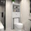 Armoire de rangement au-dessus de la toilette avec 2 portes et 2 tablettes ouvertes, organisateur de salle de bain autoportant