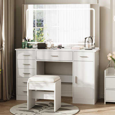 Lighted Makeup Vanity with Chair
