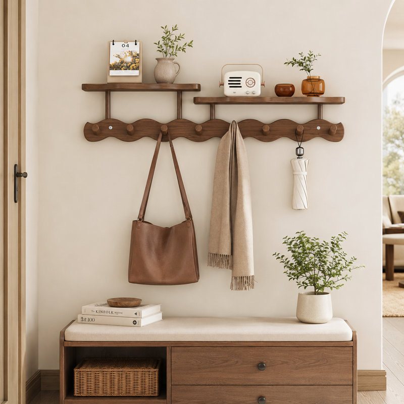 Portemanteau mural en bois massif de 28,35 po de largeur avec tablette et crochets, Brown