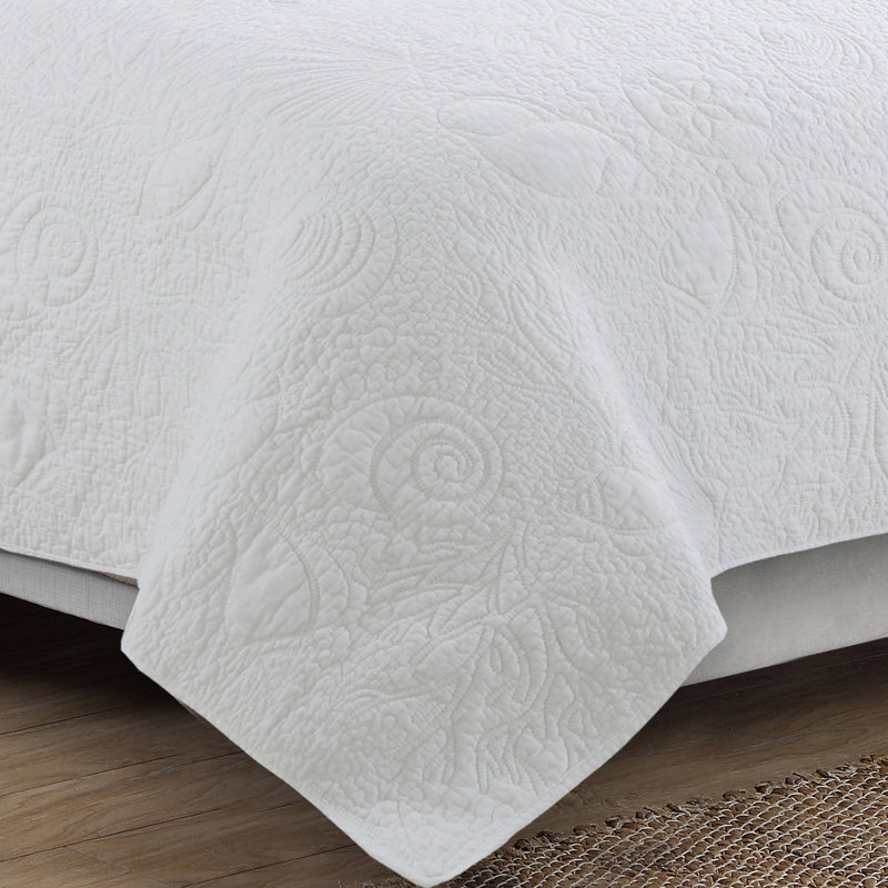 White Cotton Full Quilt Set with Seashell Stitch