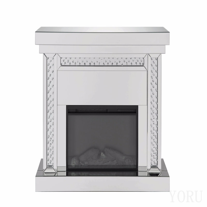 Cheminée à miroirs et faux cristaux
