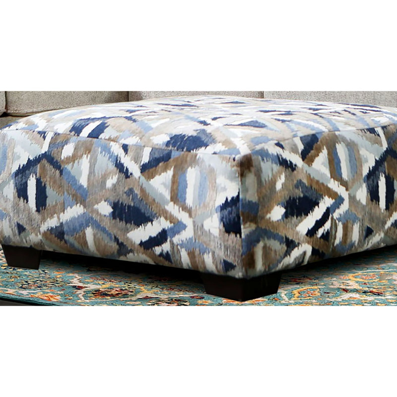 Carré de style contemporain avec sièges à ressorts ensachés, pieds fuselés en plastique, motif multi-finitions bleu et brun sur la surface, l 38 po de profondeur, 17 po de hauteur avec base design, L 38 po x l 38 po H