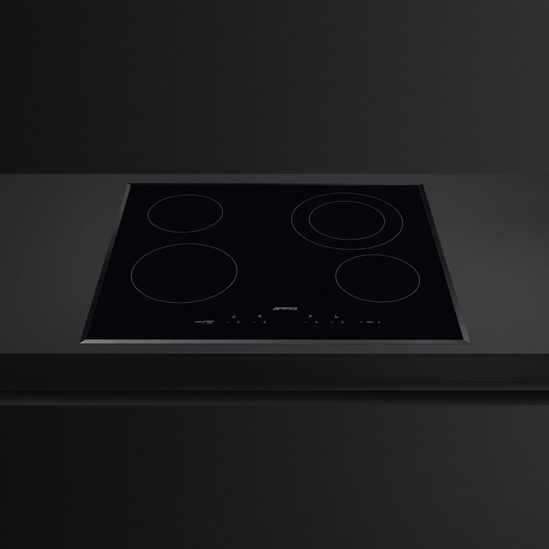 24" Electronic - Smeg Ceramic Cooktop