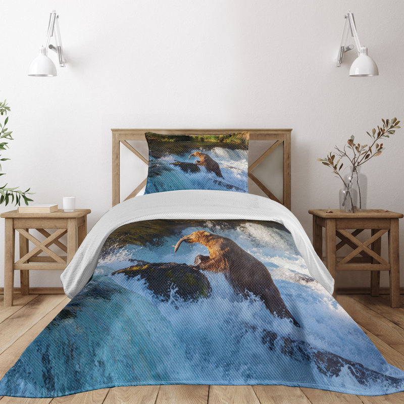 King Size White Quilted Bear Print Bedspread Set
