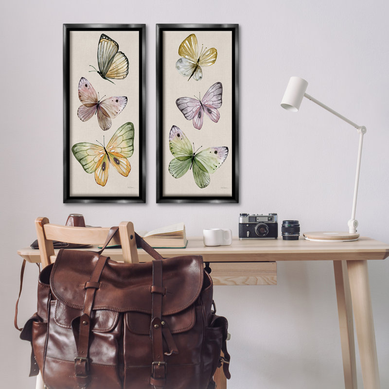 Delicate Butterfly Winged Trio, ensemble de 2 toiles flottantes encadrées par Carol Robinson, Cadre flottant noir de jais
